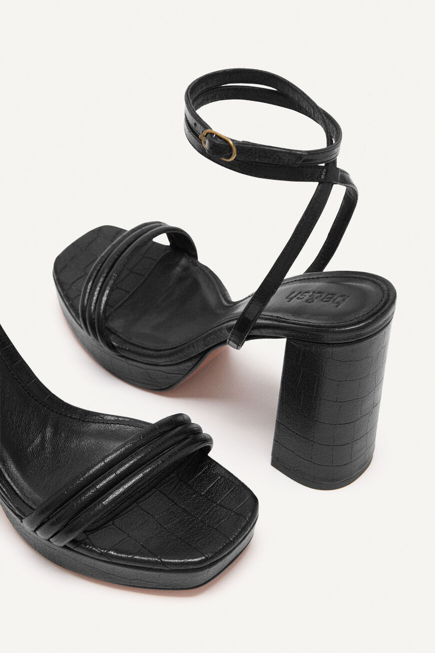 SANDALS CIANNA