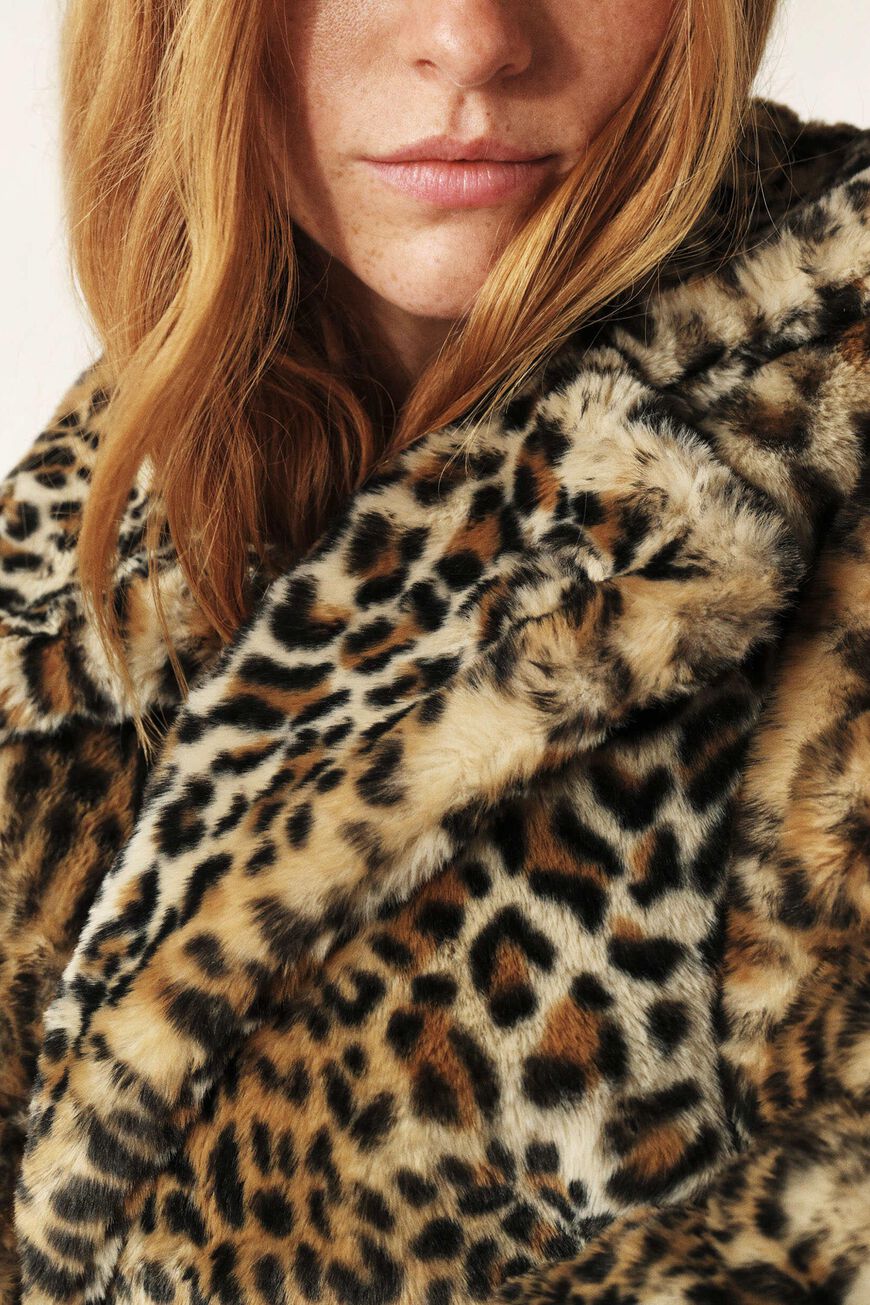 COAT JADE