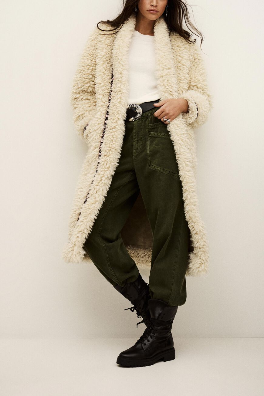 coat CAIS
