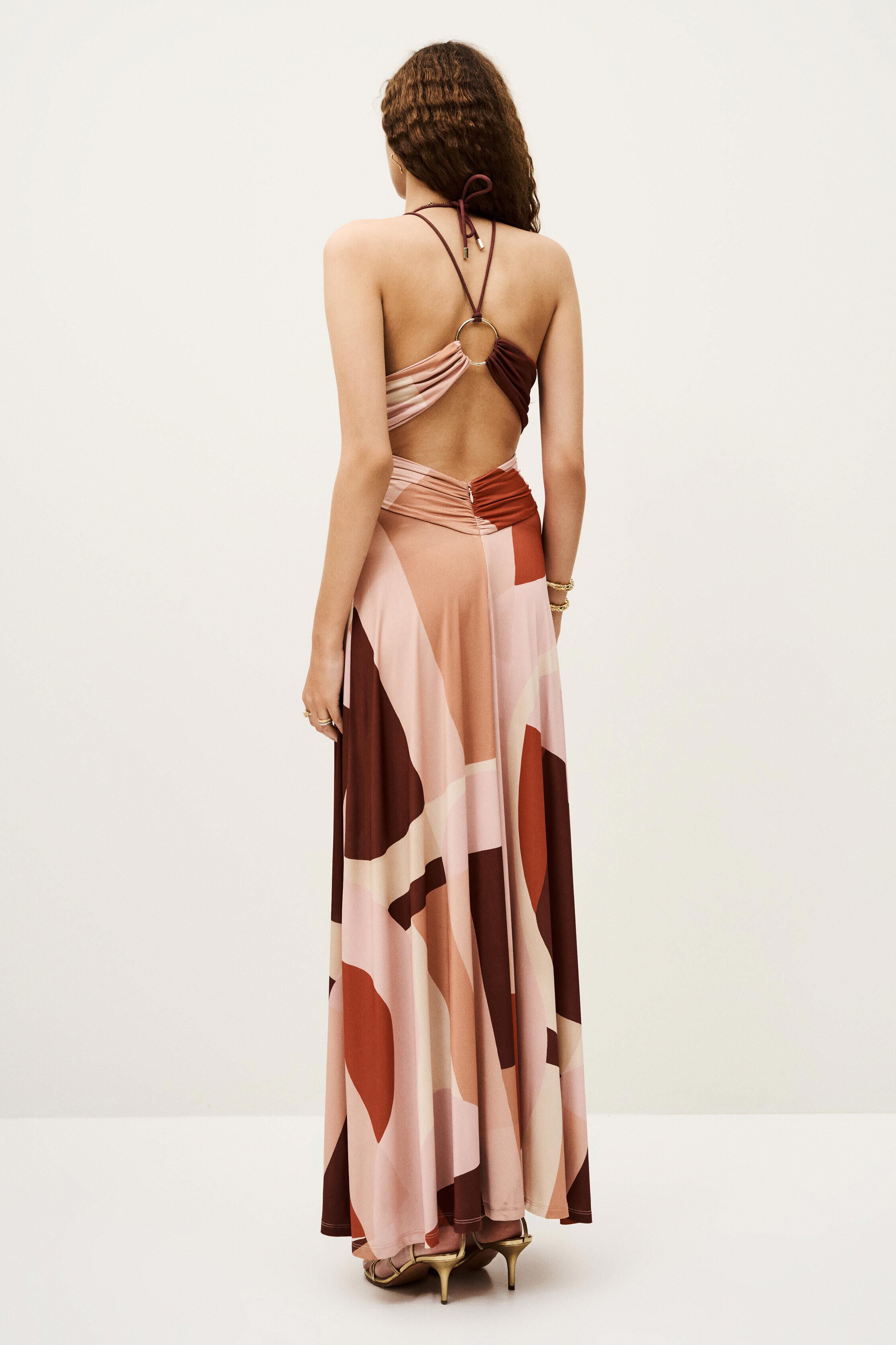 DRESS MOAS