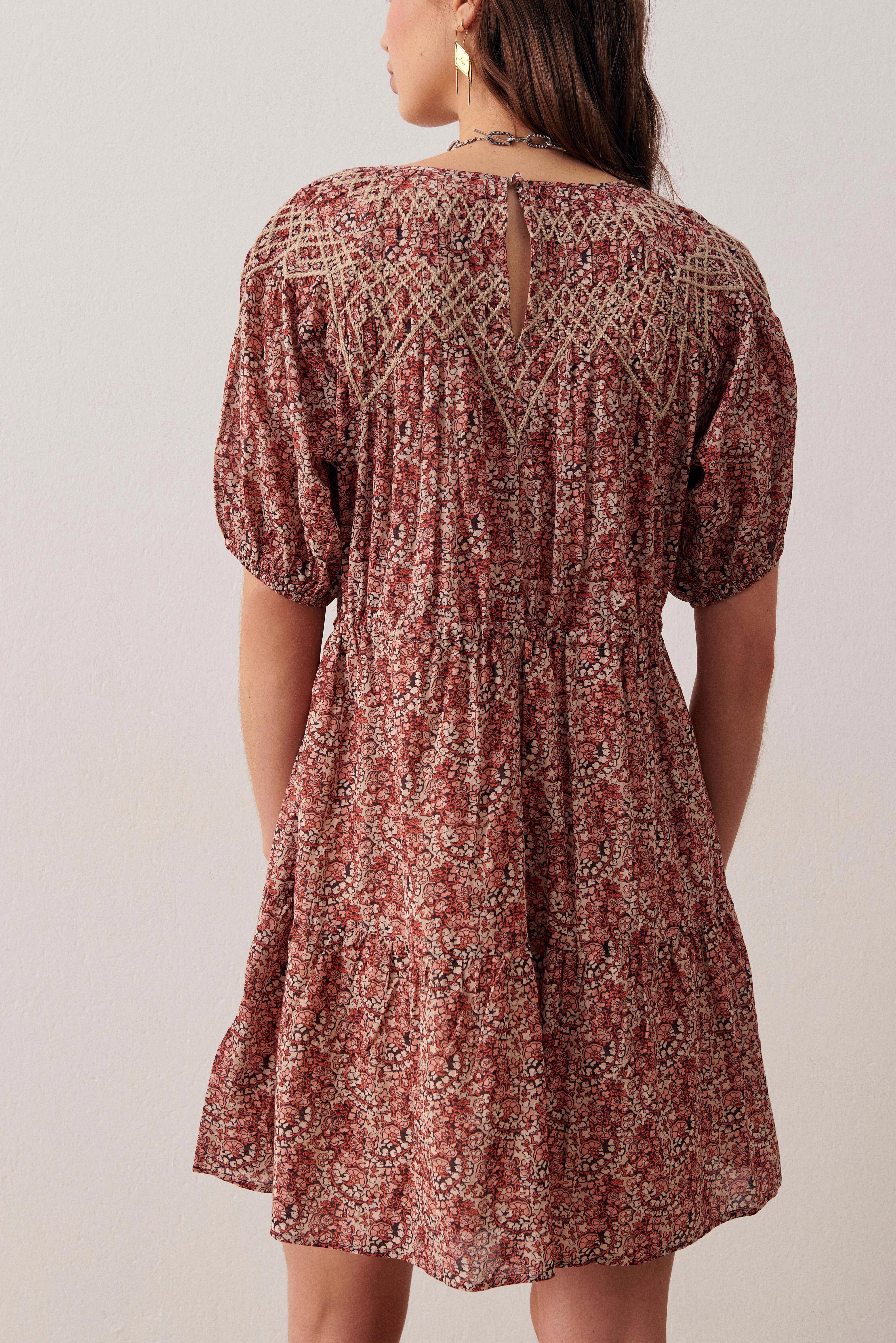 DRESS IRIS