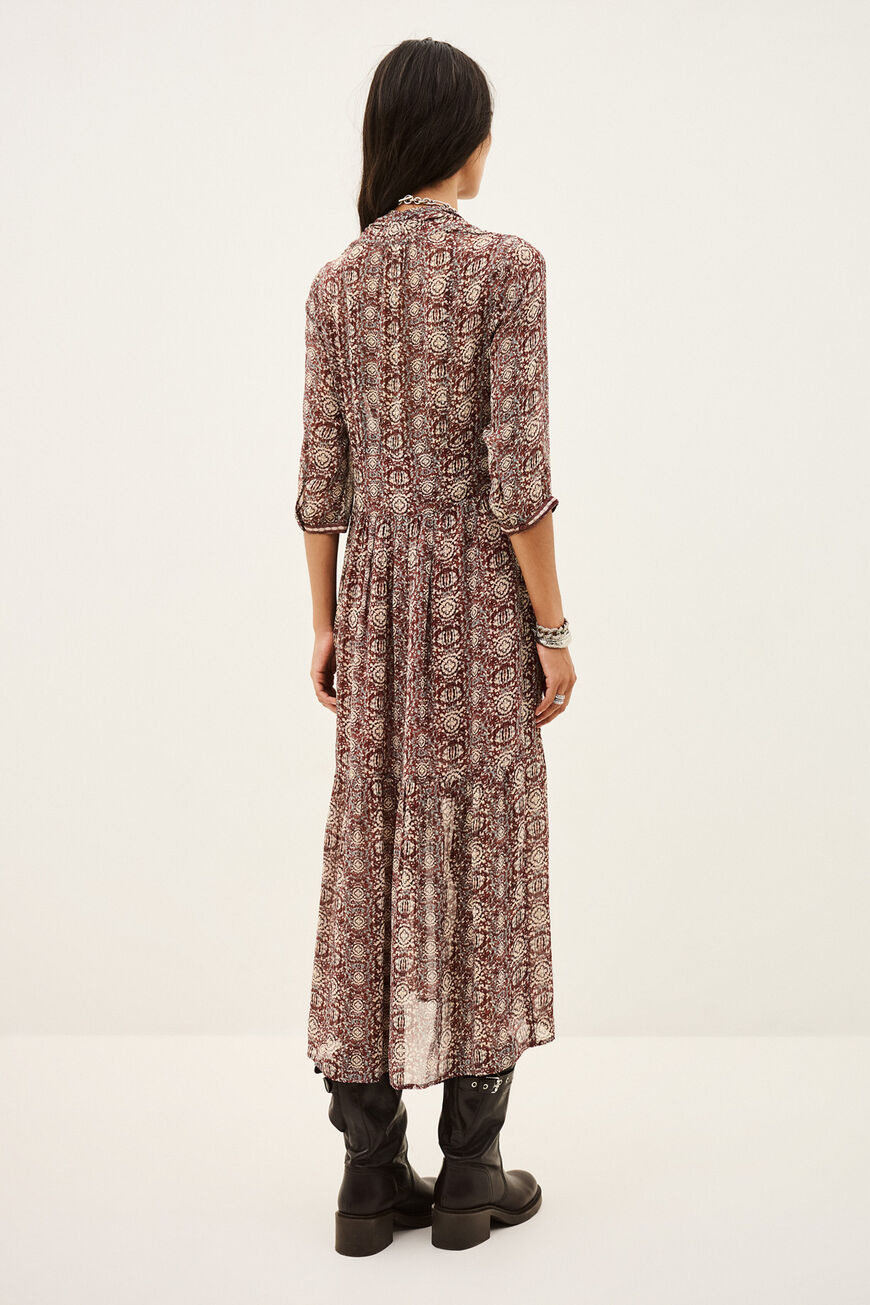 DRESS DAZZLE