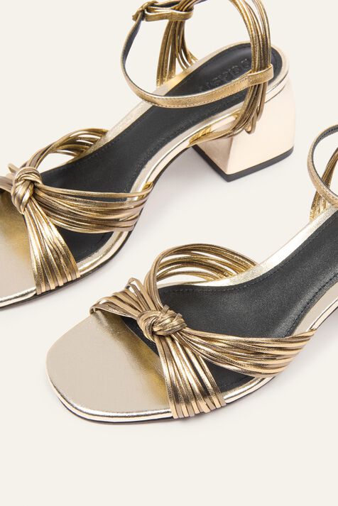 sandal CARIA