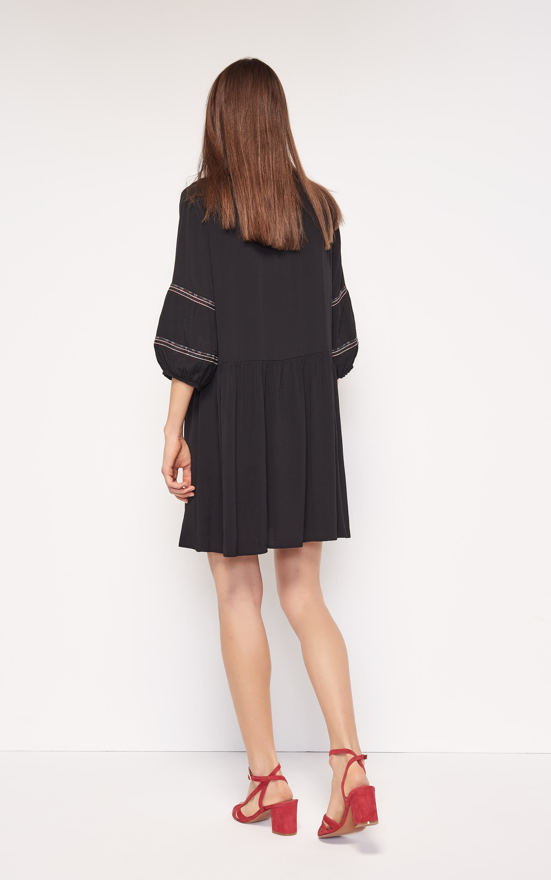ROBE TALE