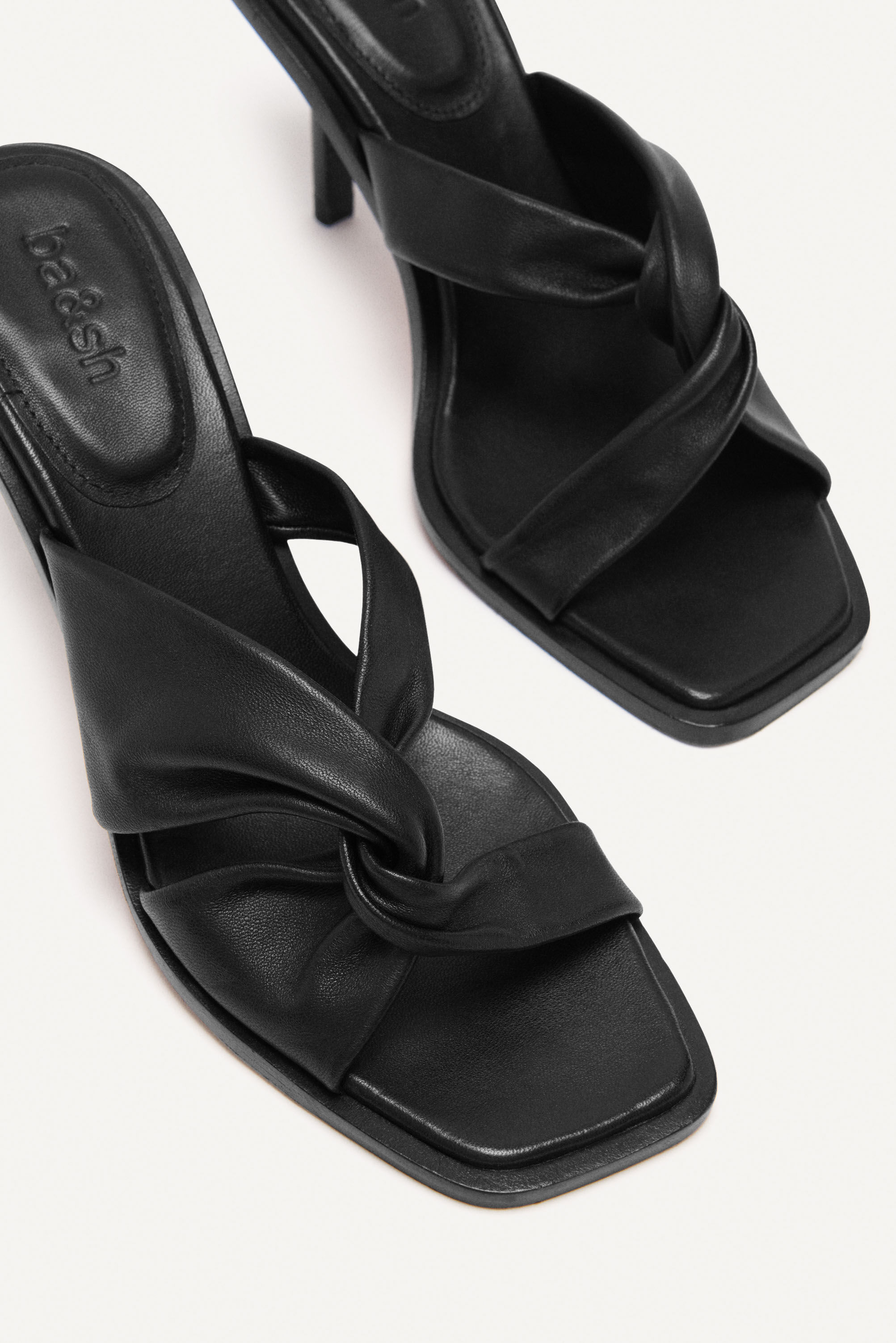 SANDALS CAPIOKA