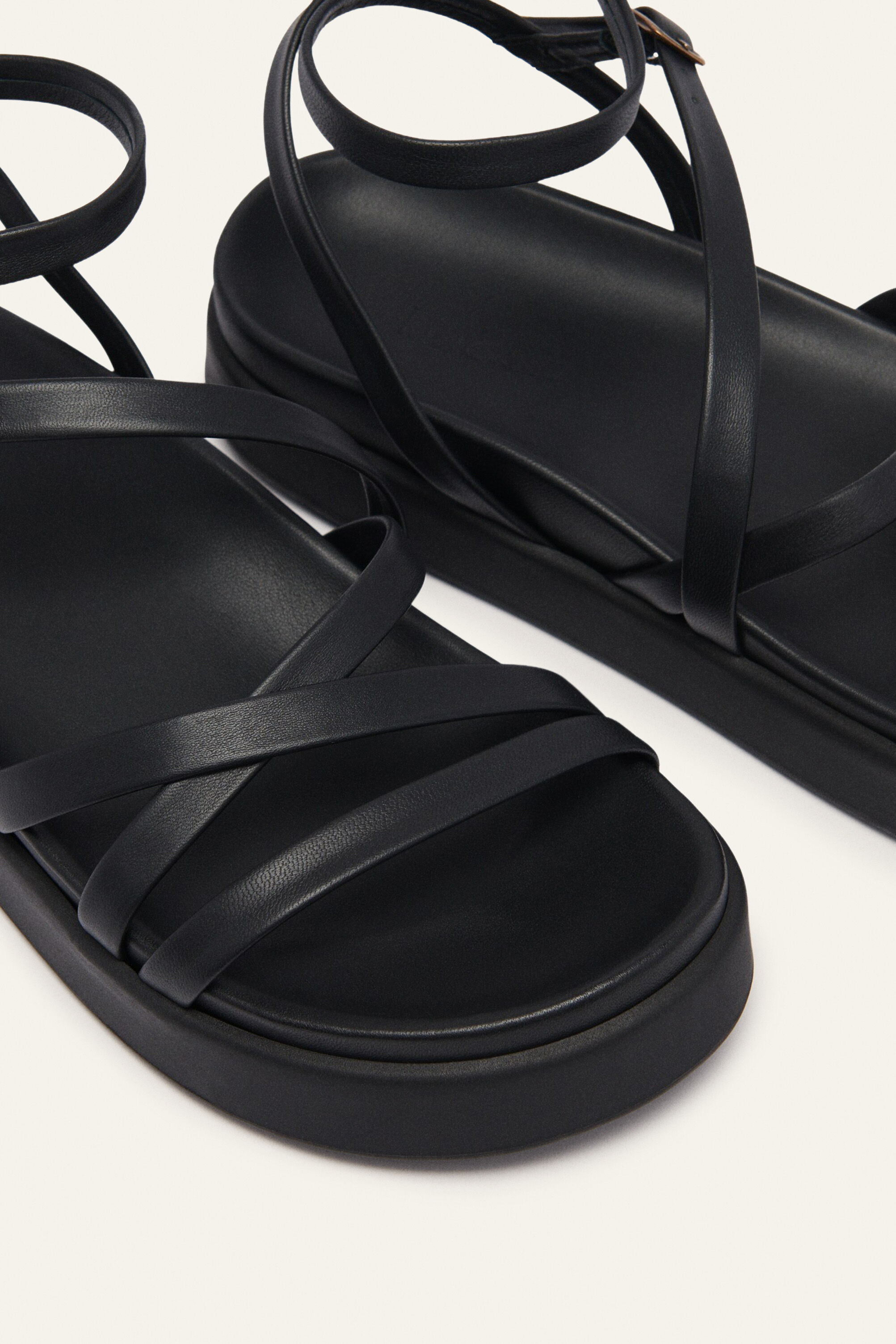 SANDALS CHANA