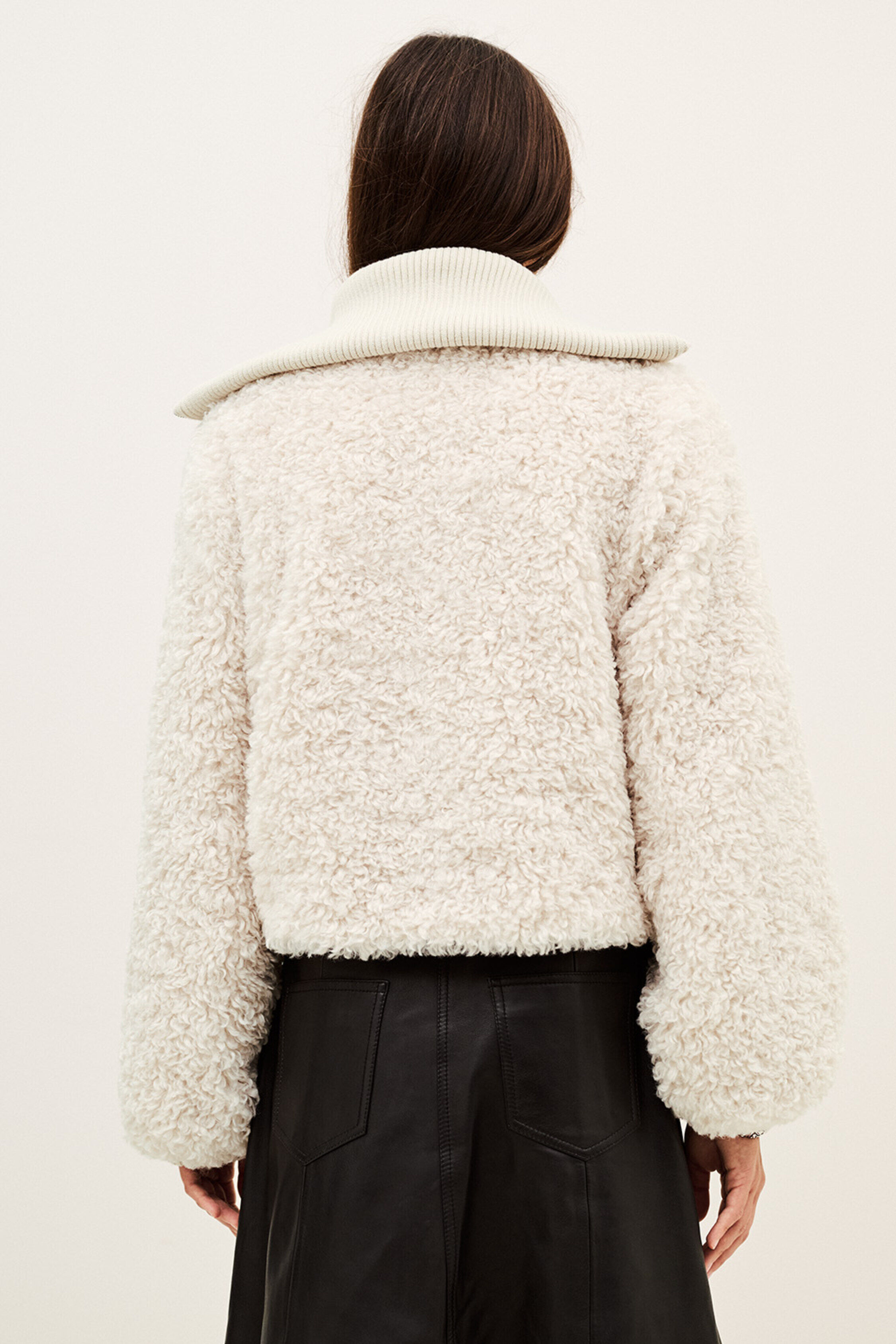 ELIANOR JACKET