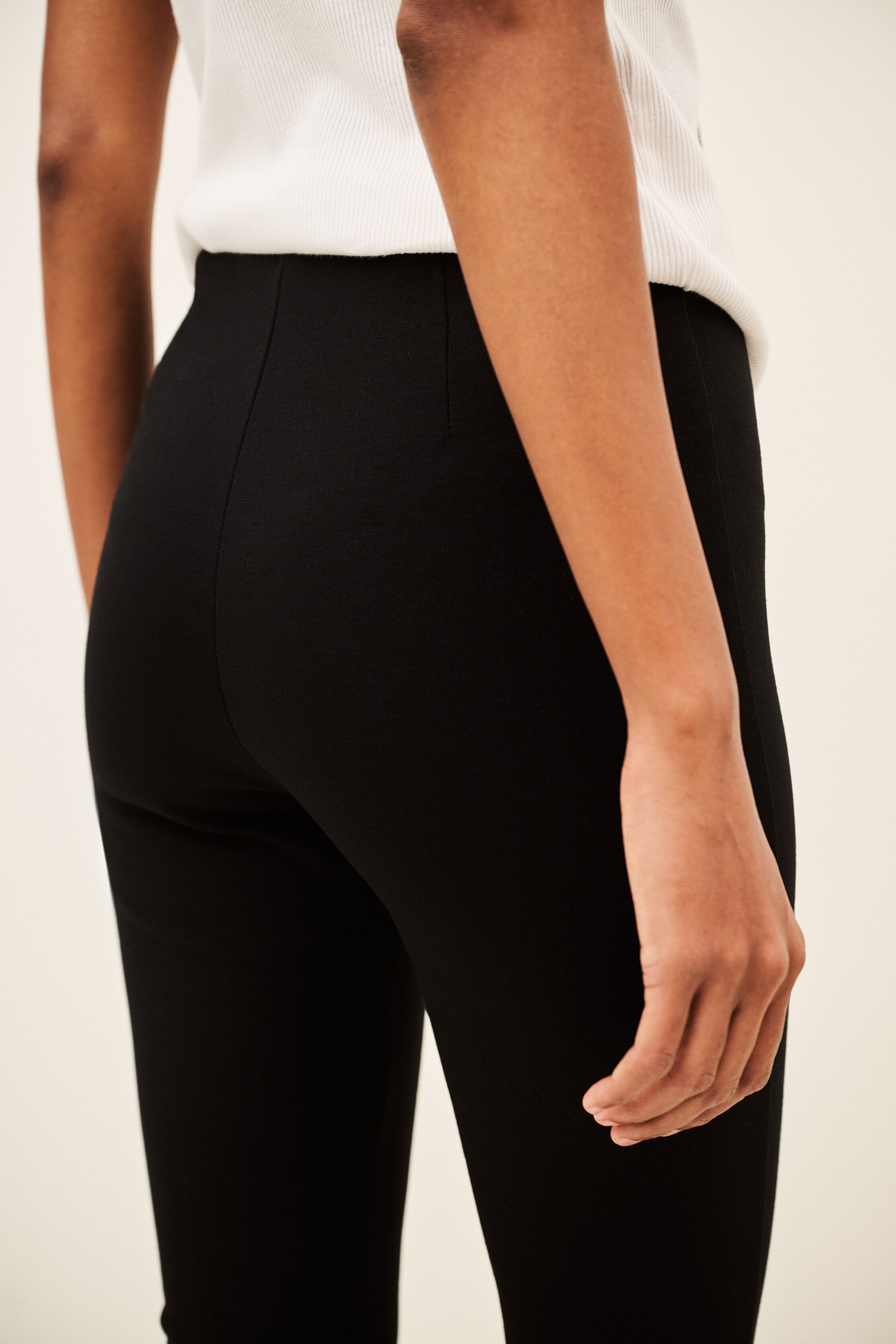 pantalon CAPRIA