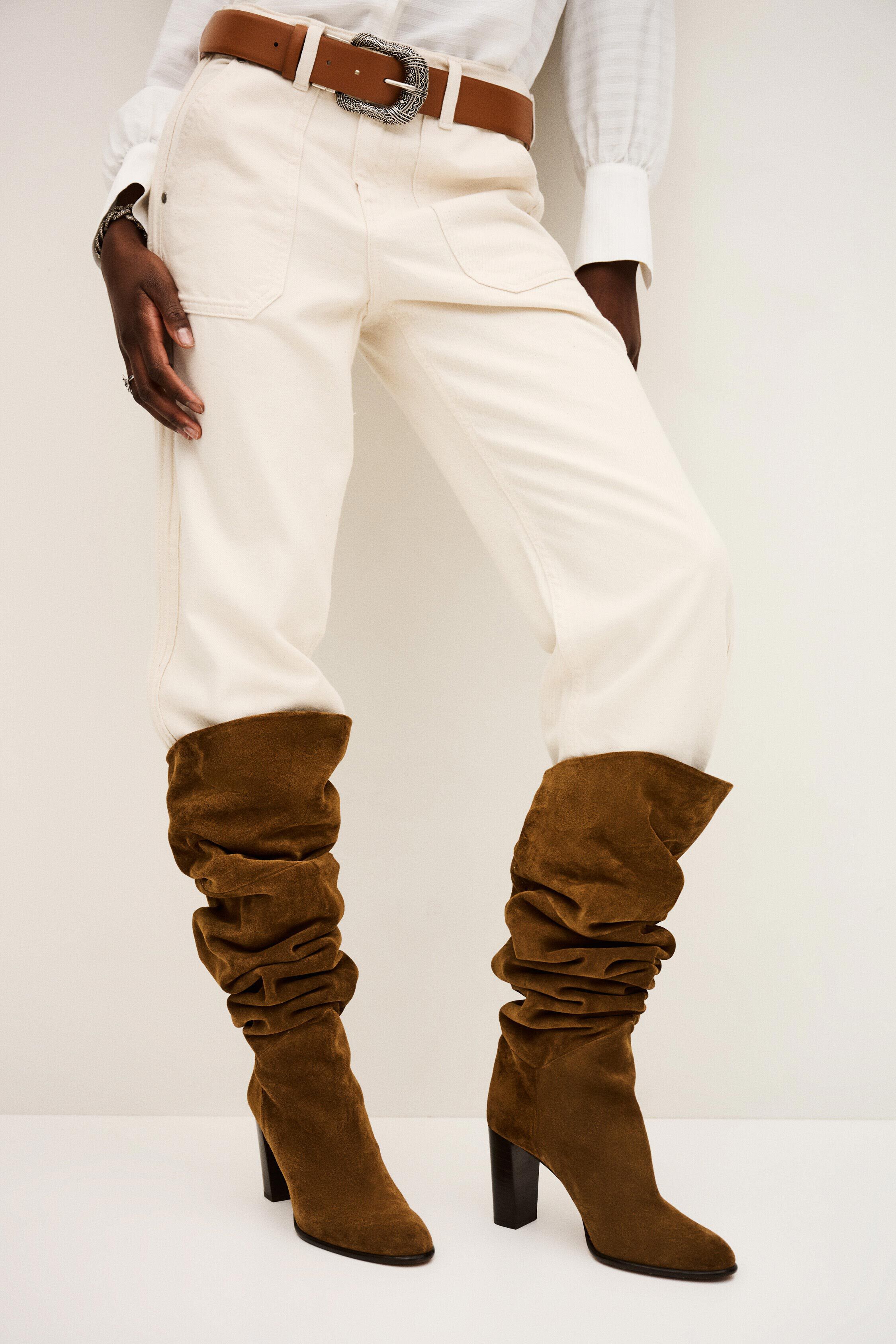 HIGH CIRY BOOTS