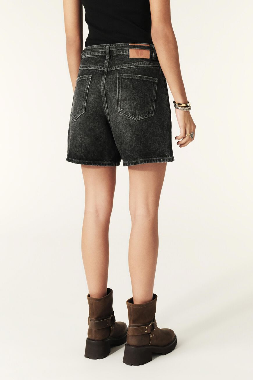 shorts MACHA