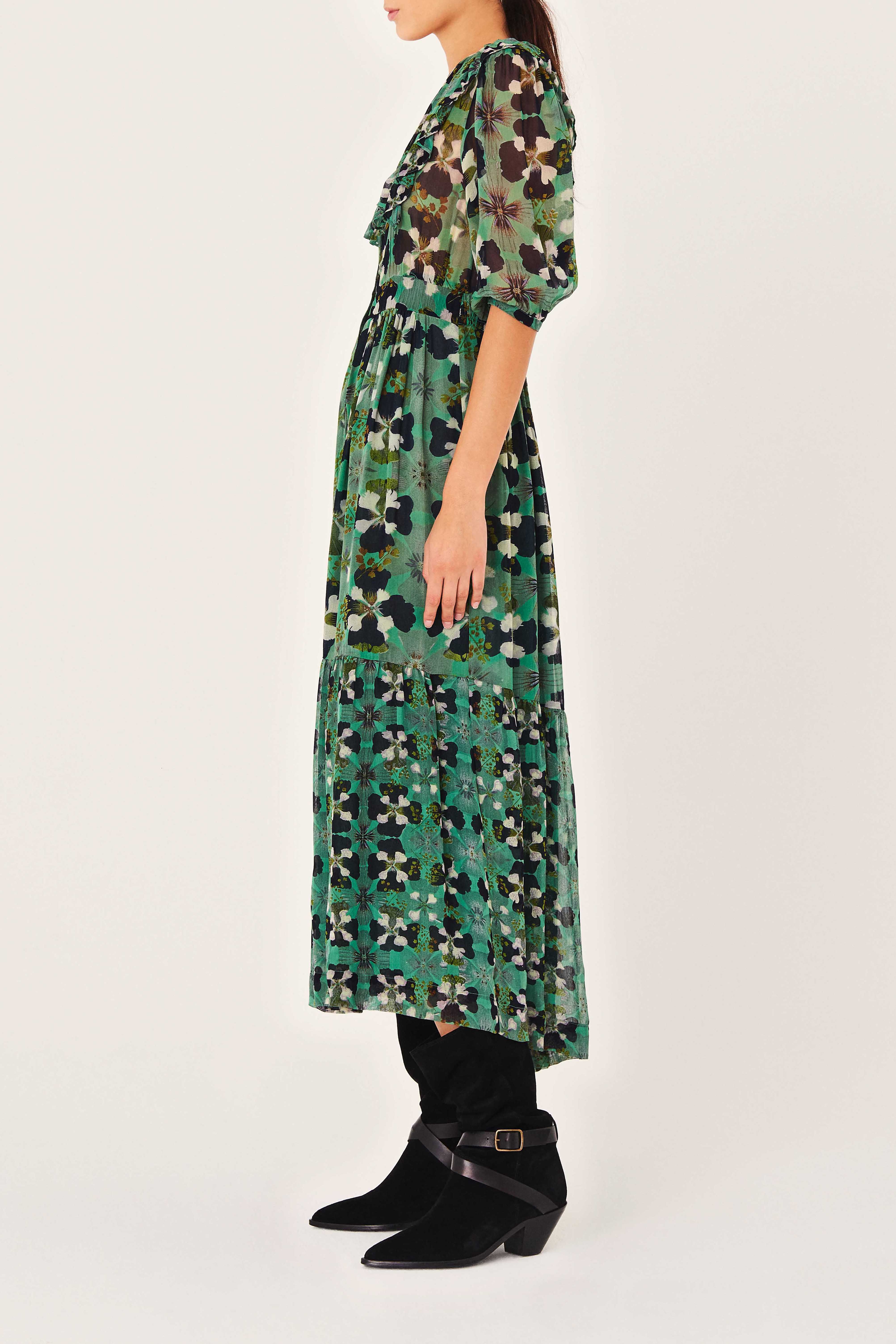 DRESS HOOPER