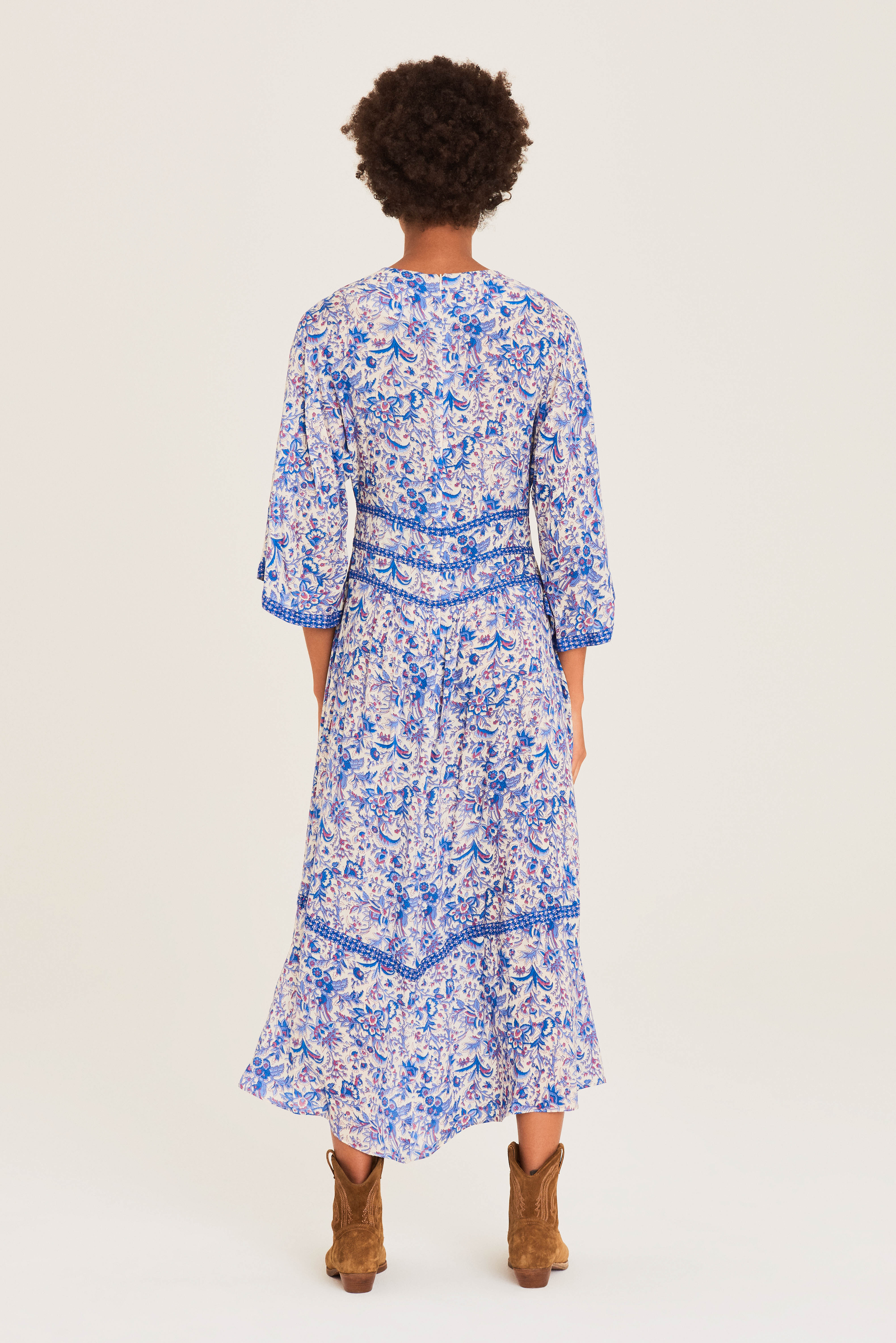 robe bella bash